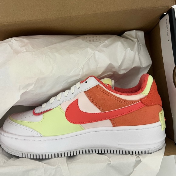 Nike Air Force 1 - Picture 3 of 4